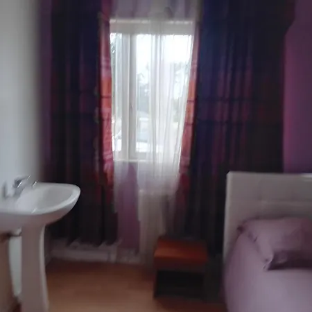 Bed & Breakfast Privee Dans Maison Individuelle Ronchin